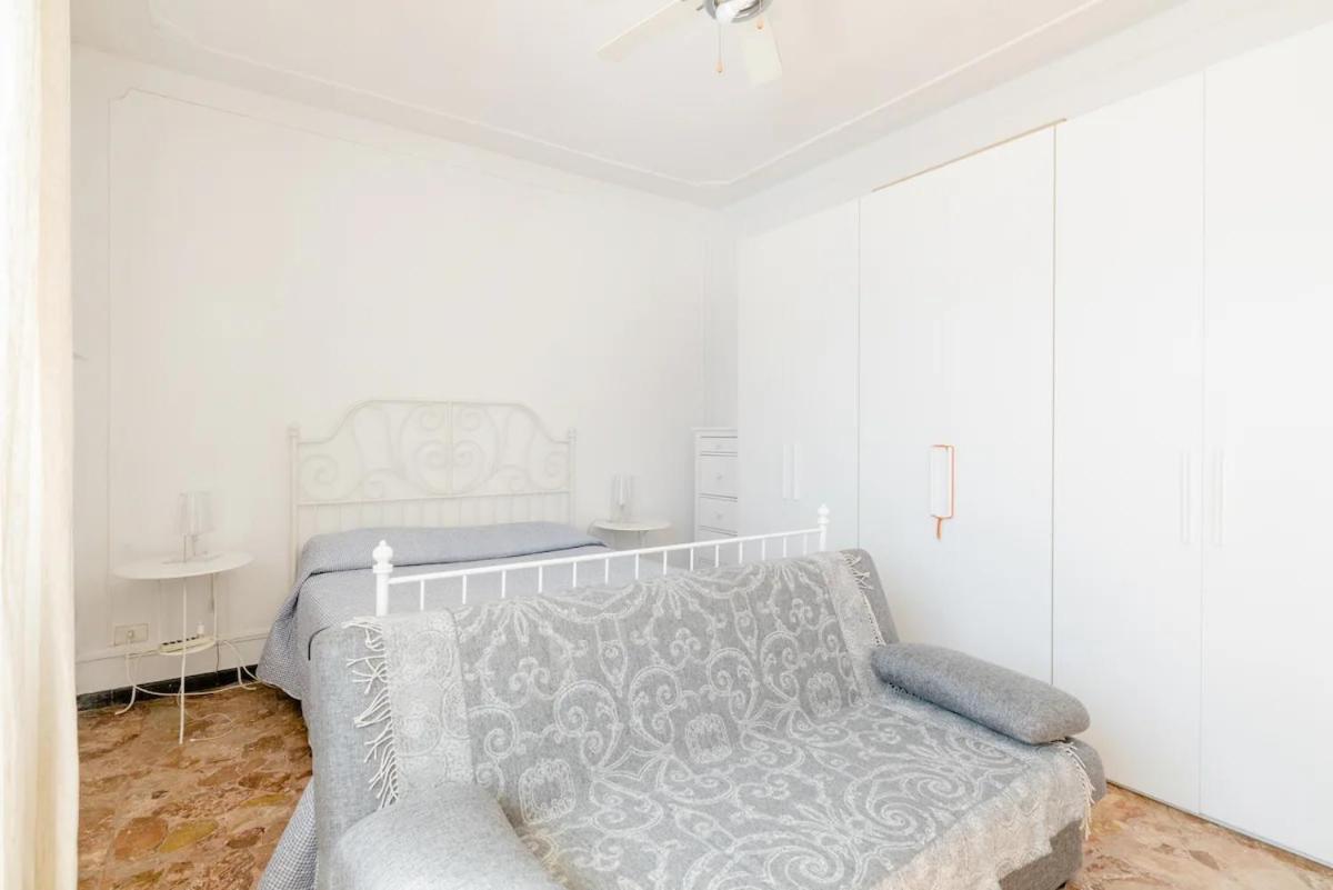 Spaziosa Matrimoniale Nel Centro Di Modena Appartement Buitenkant foto